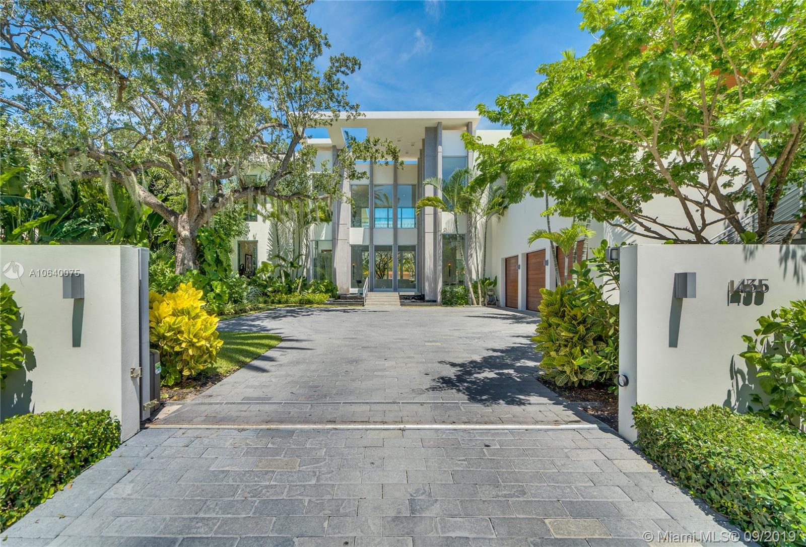 SUNSET ISLANDS-ISLAND NO - Residential