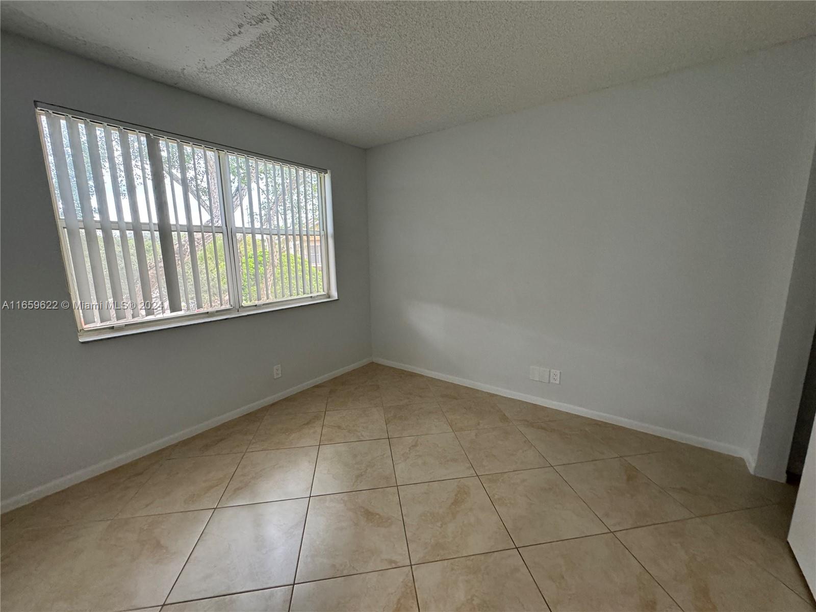 EDGEWATER CONDO - Residential Lease
