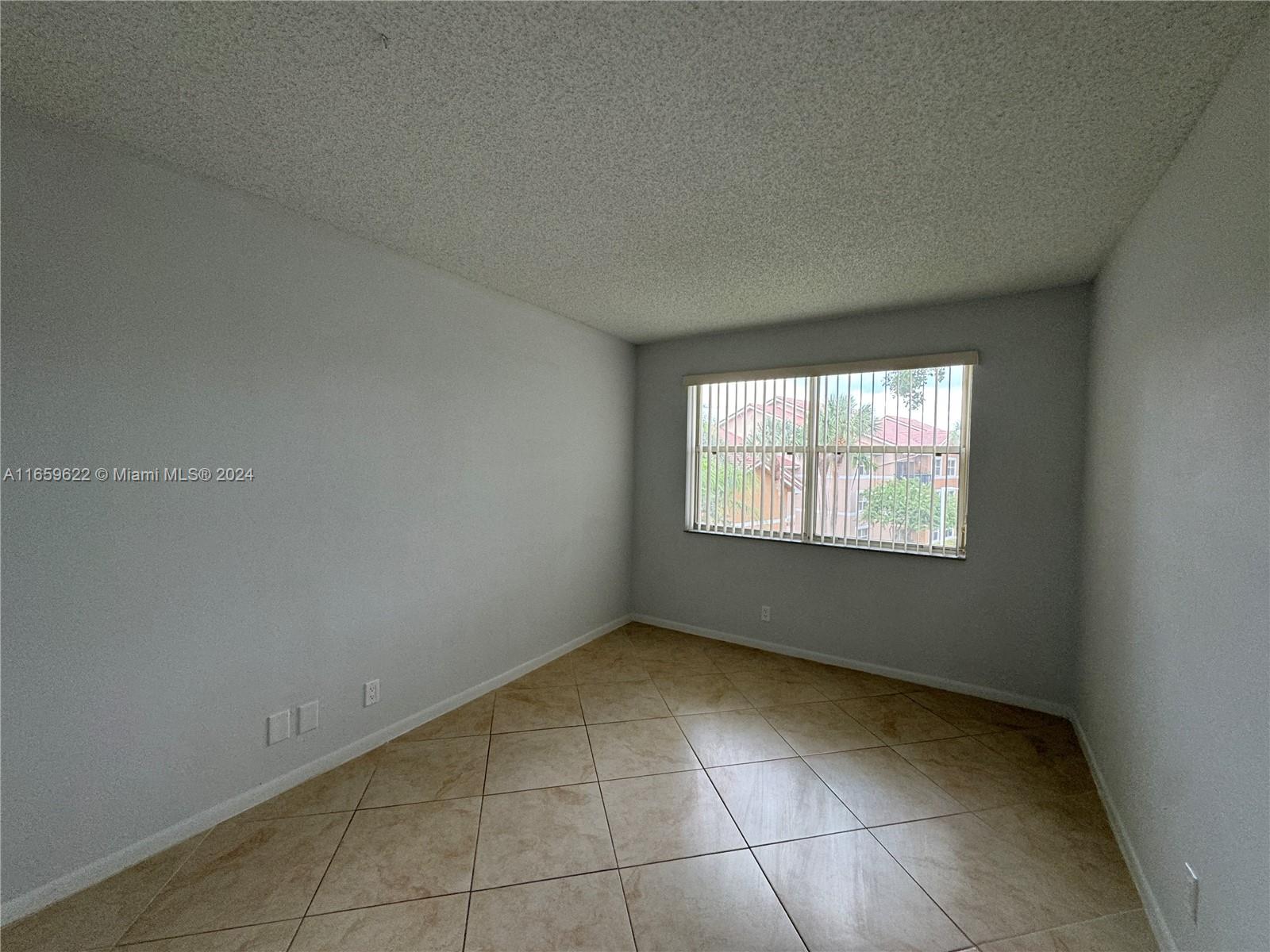 EDGEWATER CONDO - Residential Lease