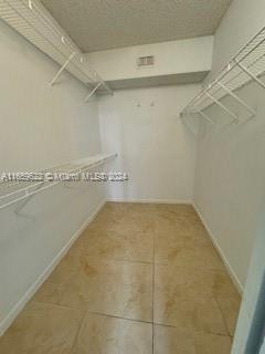 EDGEWATER CONDO - Residential Lease