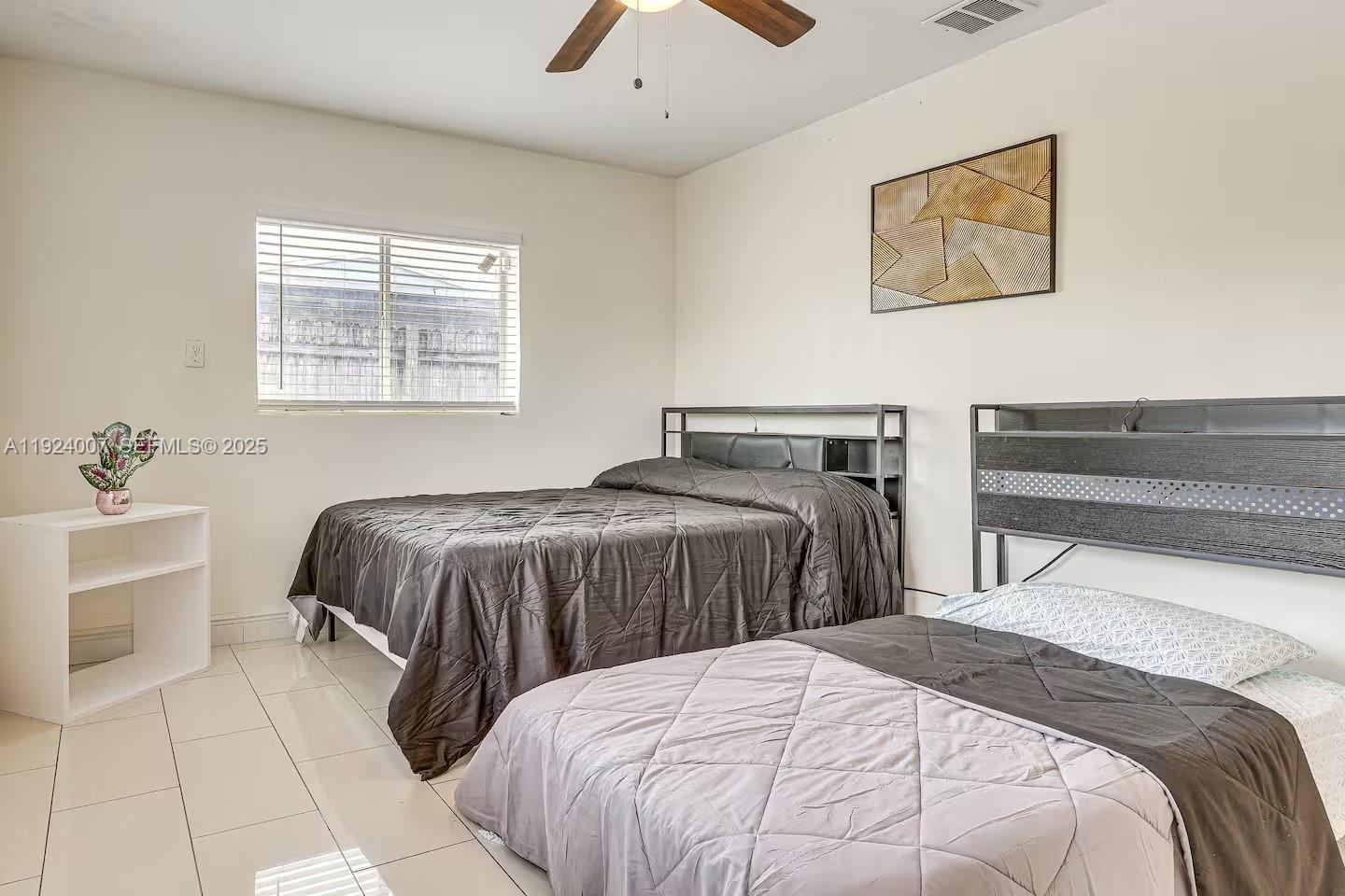 PALM LANE HOMES IN MIRAMA - Residential