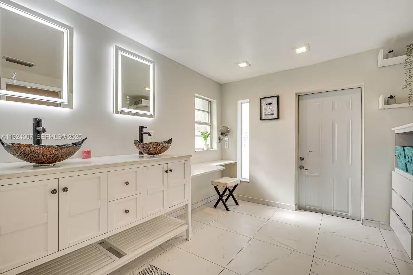 PALM LANE HOMES IN MIRAMA - Residential