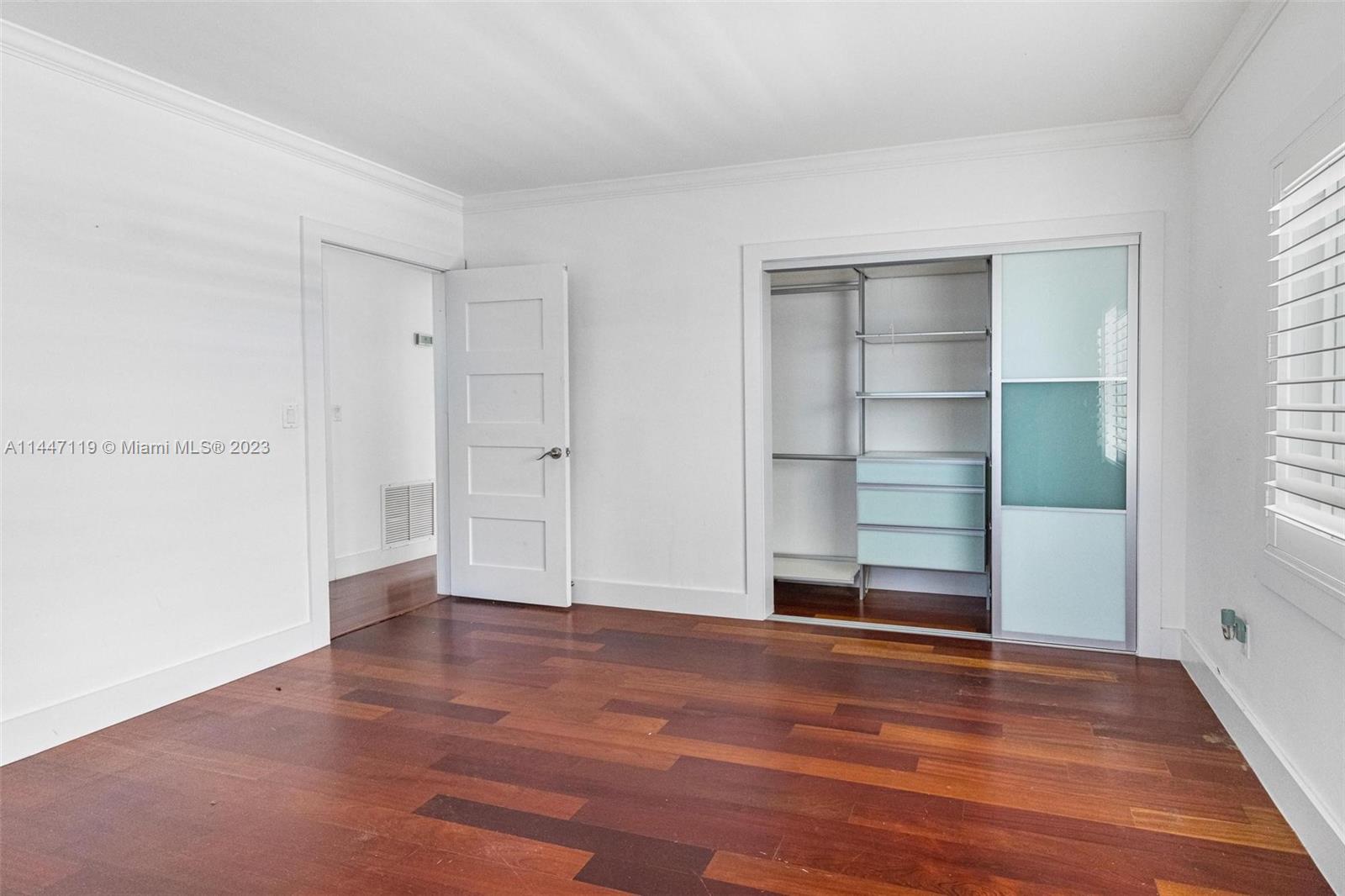 HOLIDAY COLONY - Residential