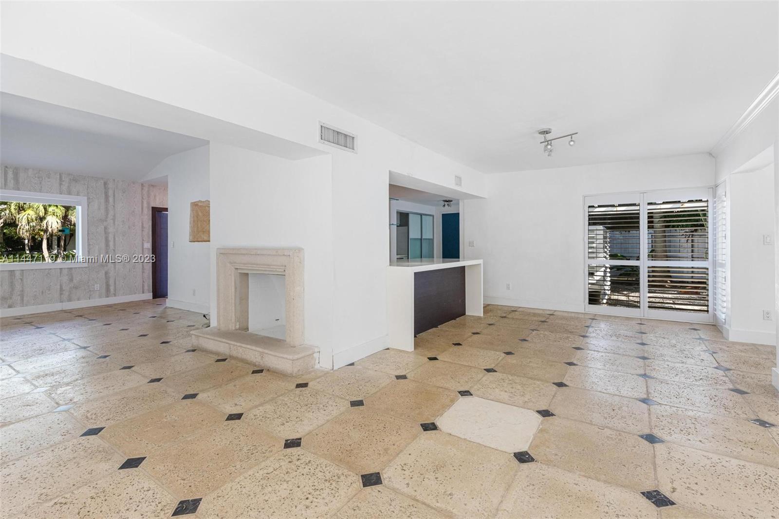 HOLIDAY COLONY - Residential