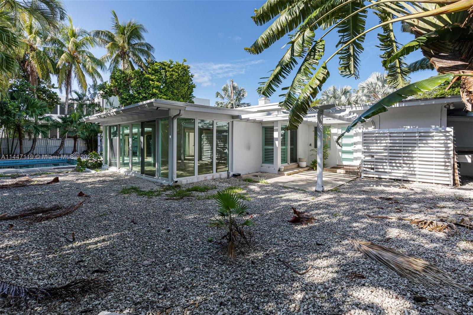 HOLIDAY COLONY - Residential