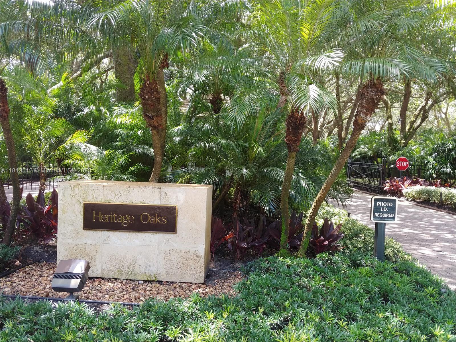 HERITAGE OAKS - Residential