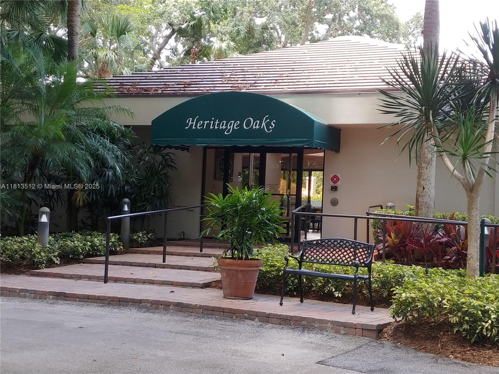 HERITAGE OAKS - Residential