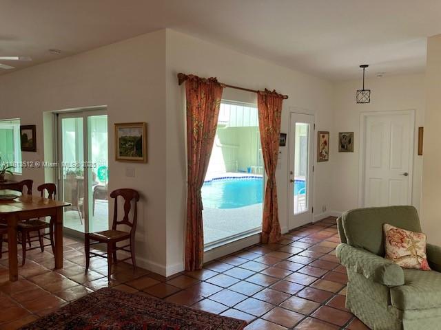 HERITAGE OAKS - Residential