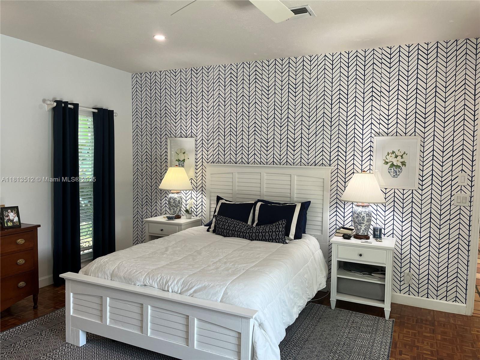 HERITAGE OAKS - Residential