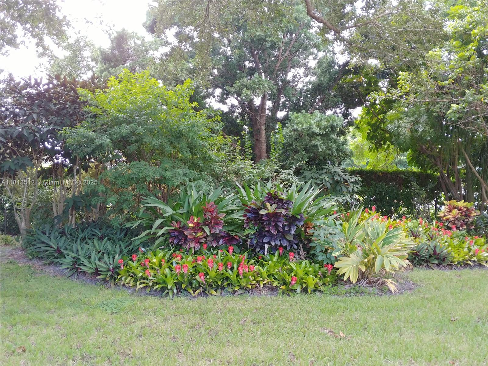 HERITAGE OAKS - Residential