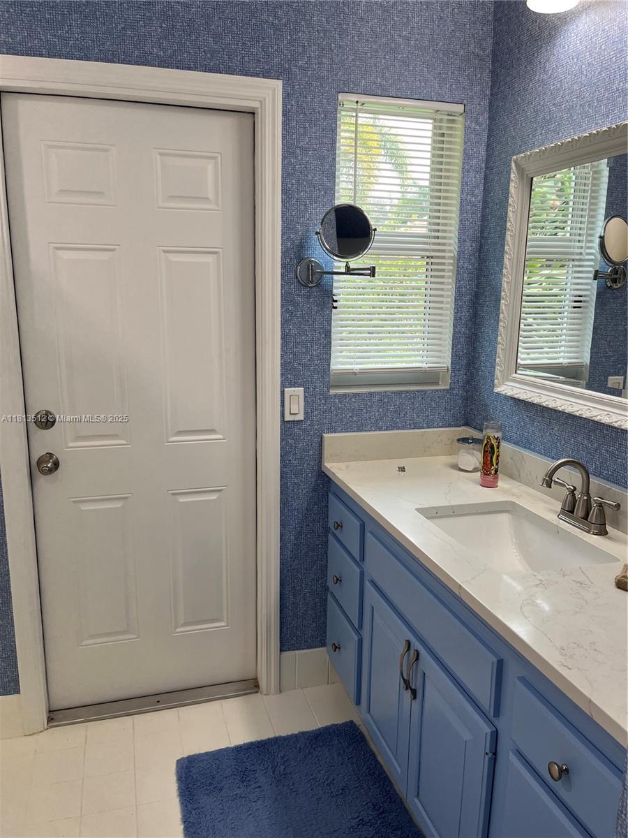 HERITAGE OAKS - Residential