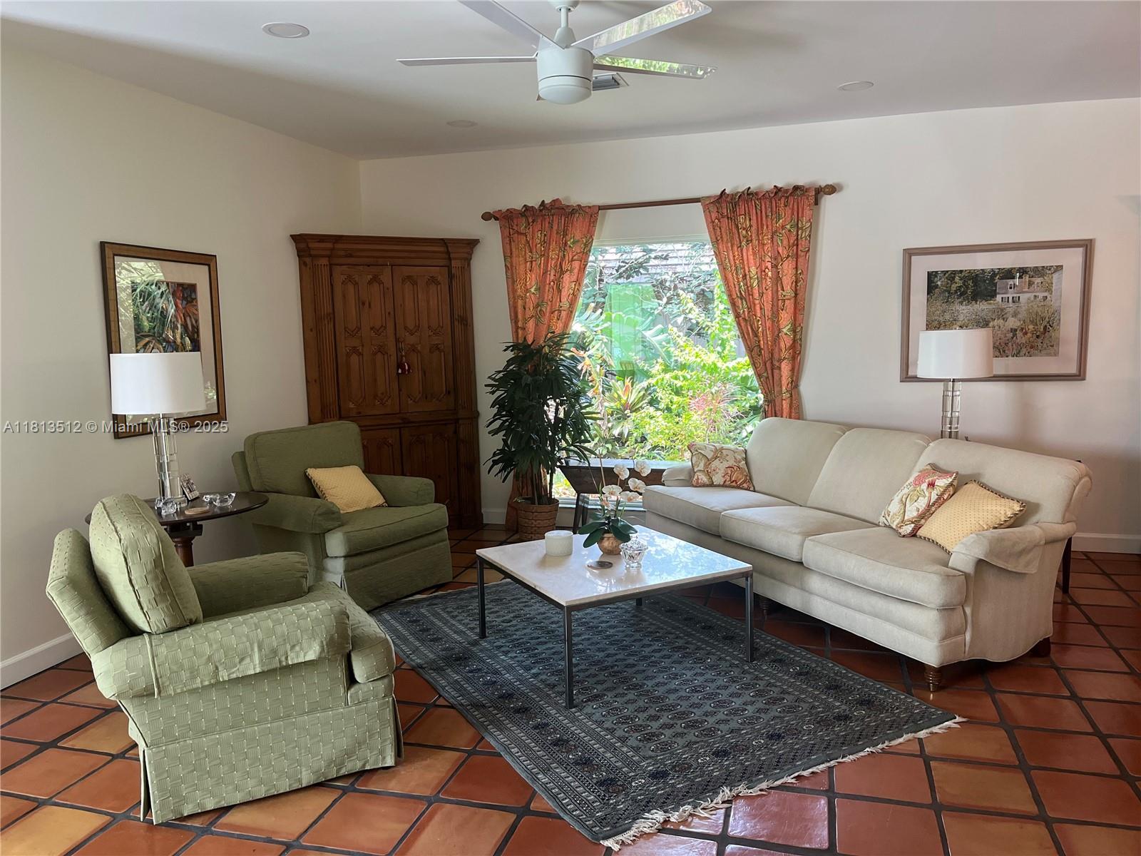 HERITAGE OAKS - Residential