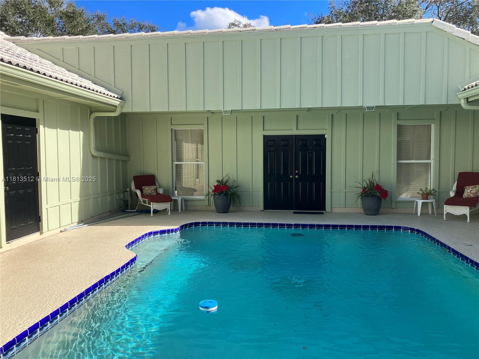 HERITAGE OAKS - Residential