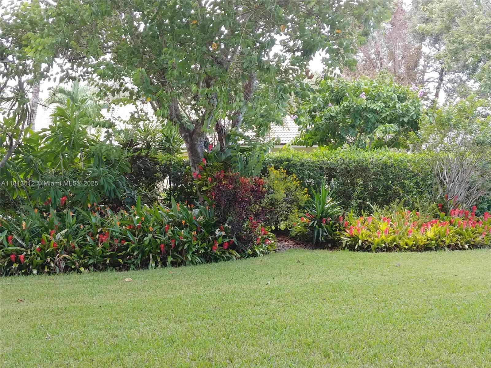 HERITAGE OAKS - Residential