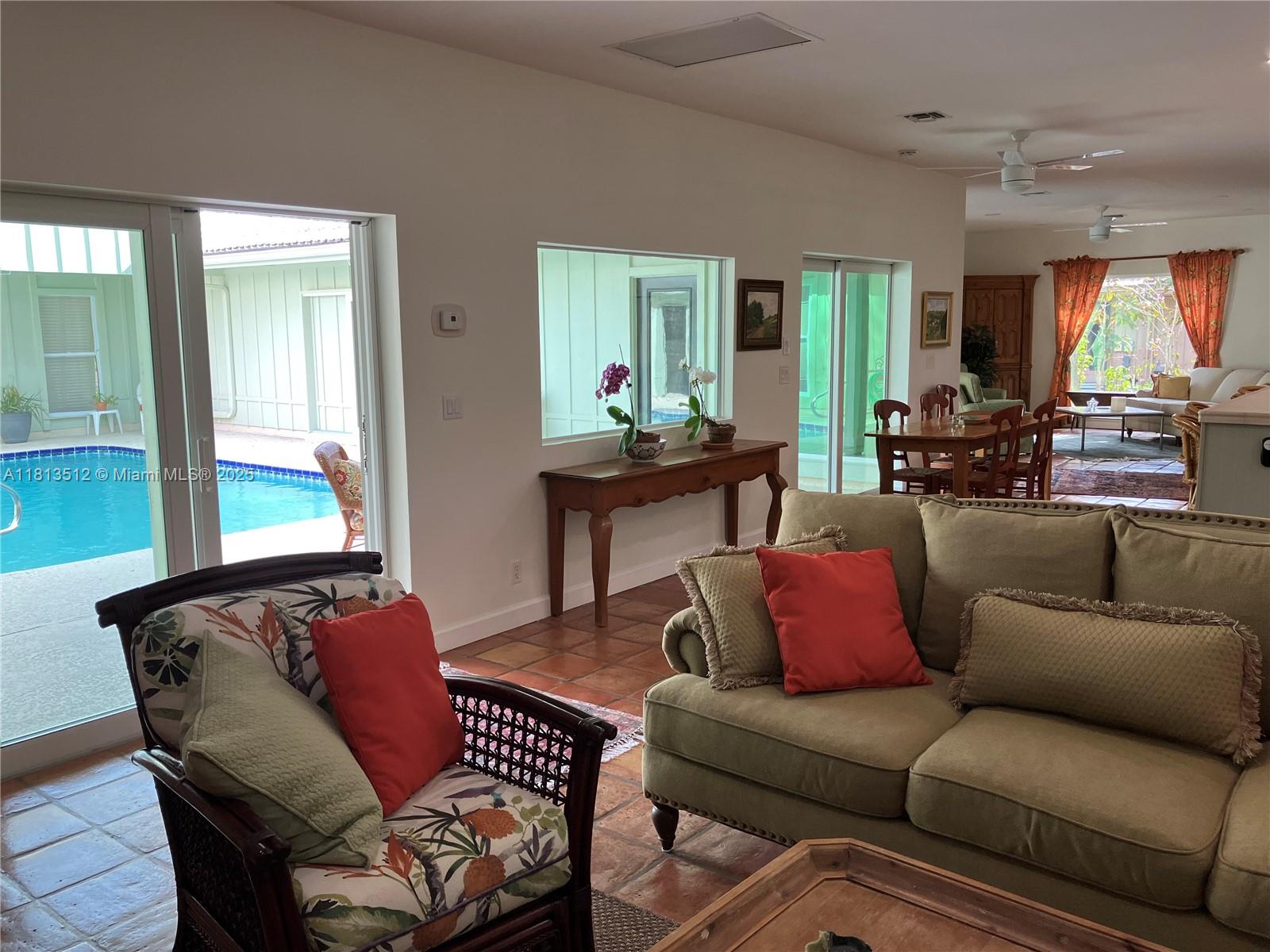 HERITAGE OAKS - Residential