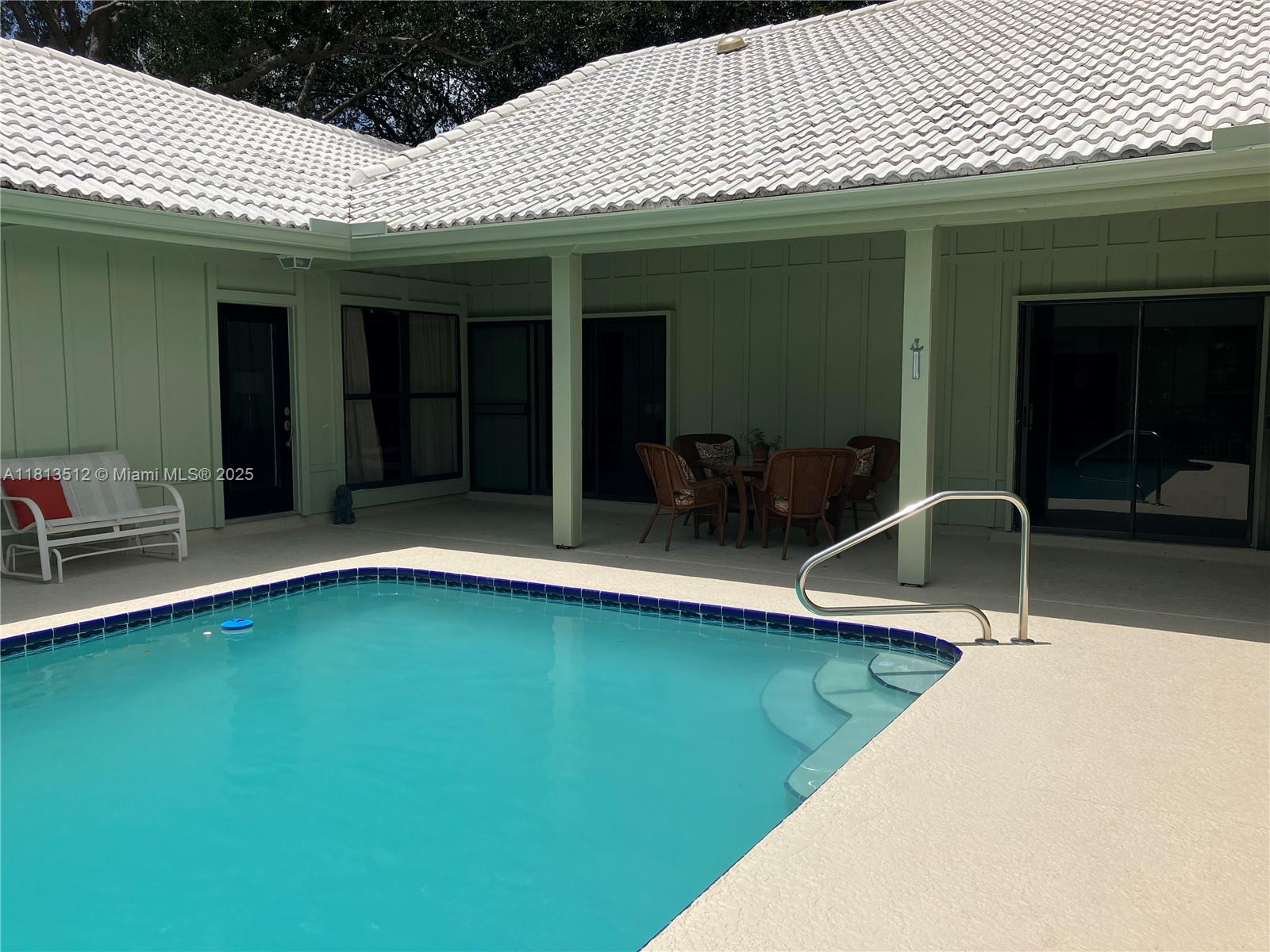 HERITAGE OAKS - Residential