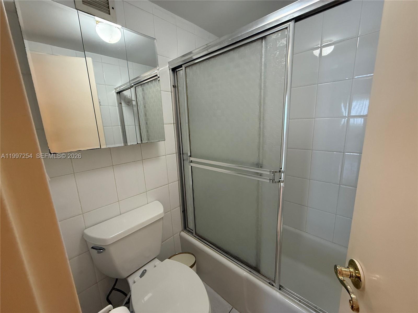 THE DECOPLAGE CONDO - Residential Lease