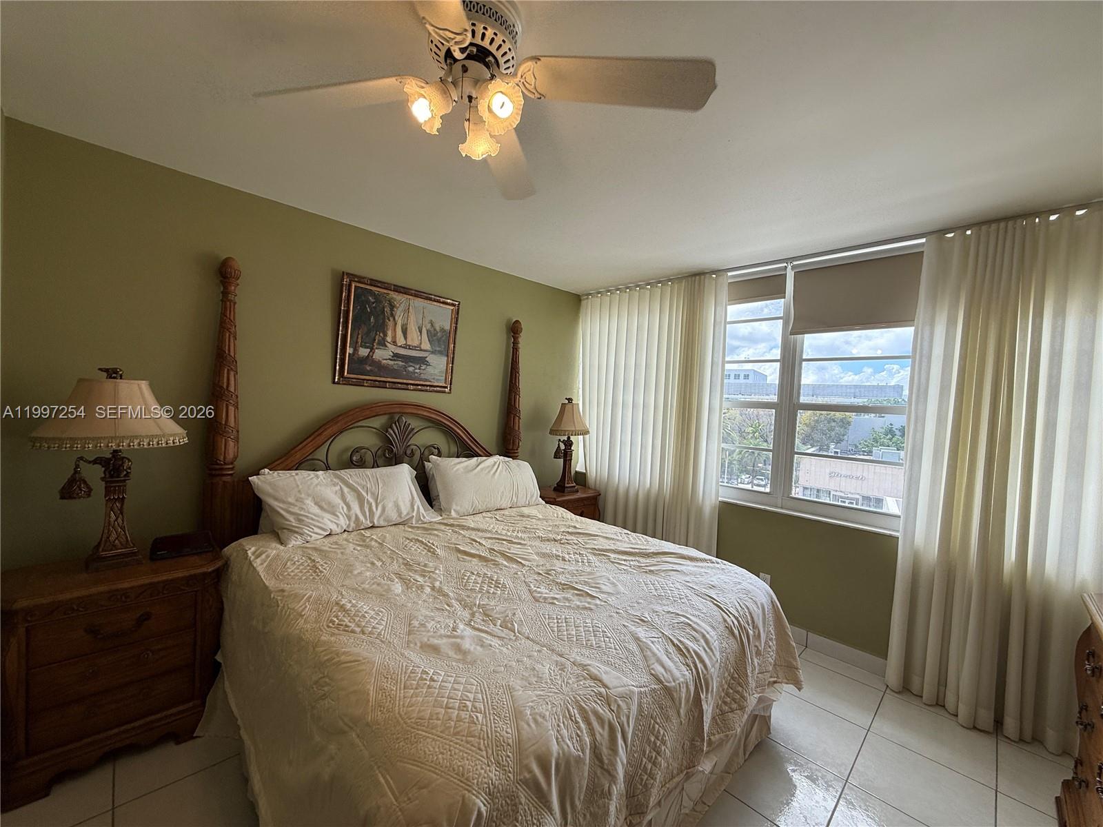 THE DECOPLAGE CONDO - Residential Lease