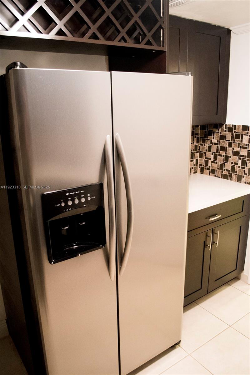 825 Brickell Bay Dr 750