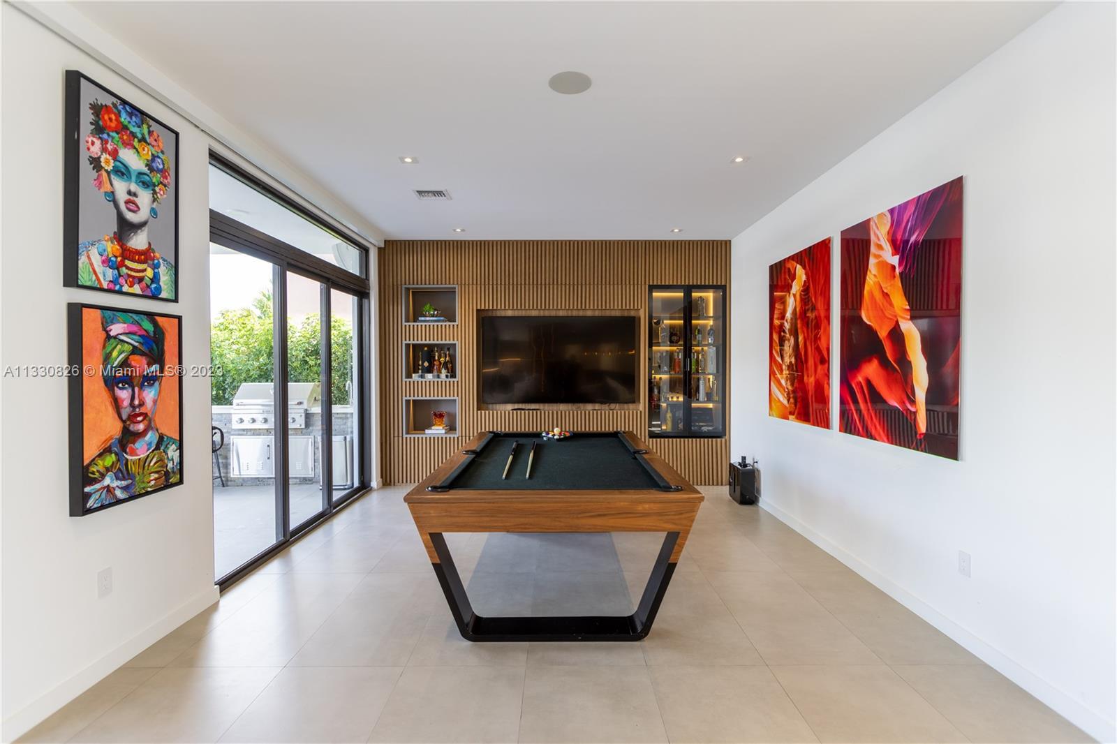 CORAL KEY VILLAS 5TH SEC - Residential