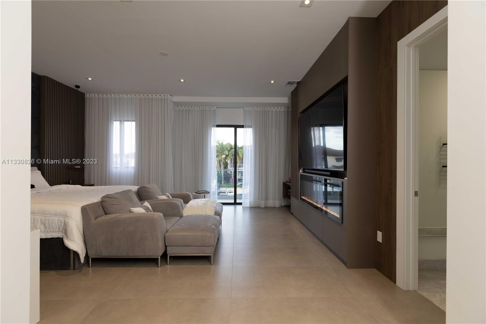 CORAL KEY VILLAS 5TH SEC - Residential