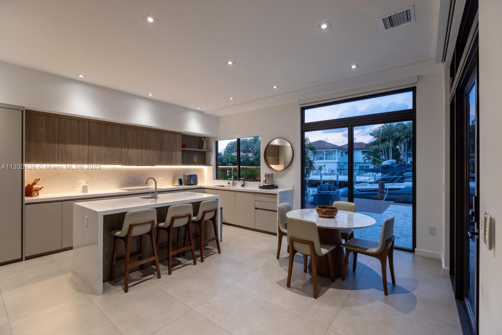 CORAL KEY VILLAS 5TH SEC - Residential