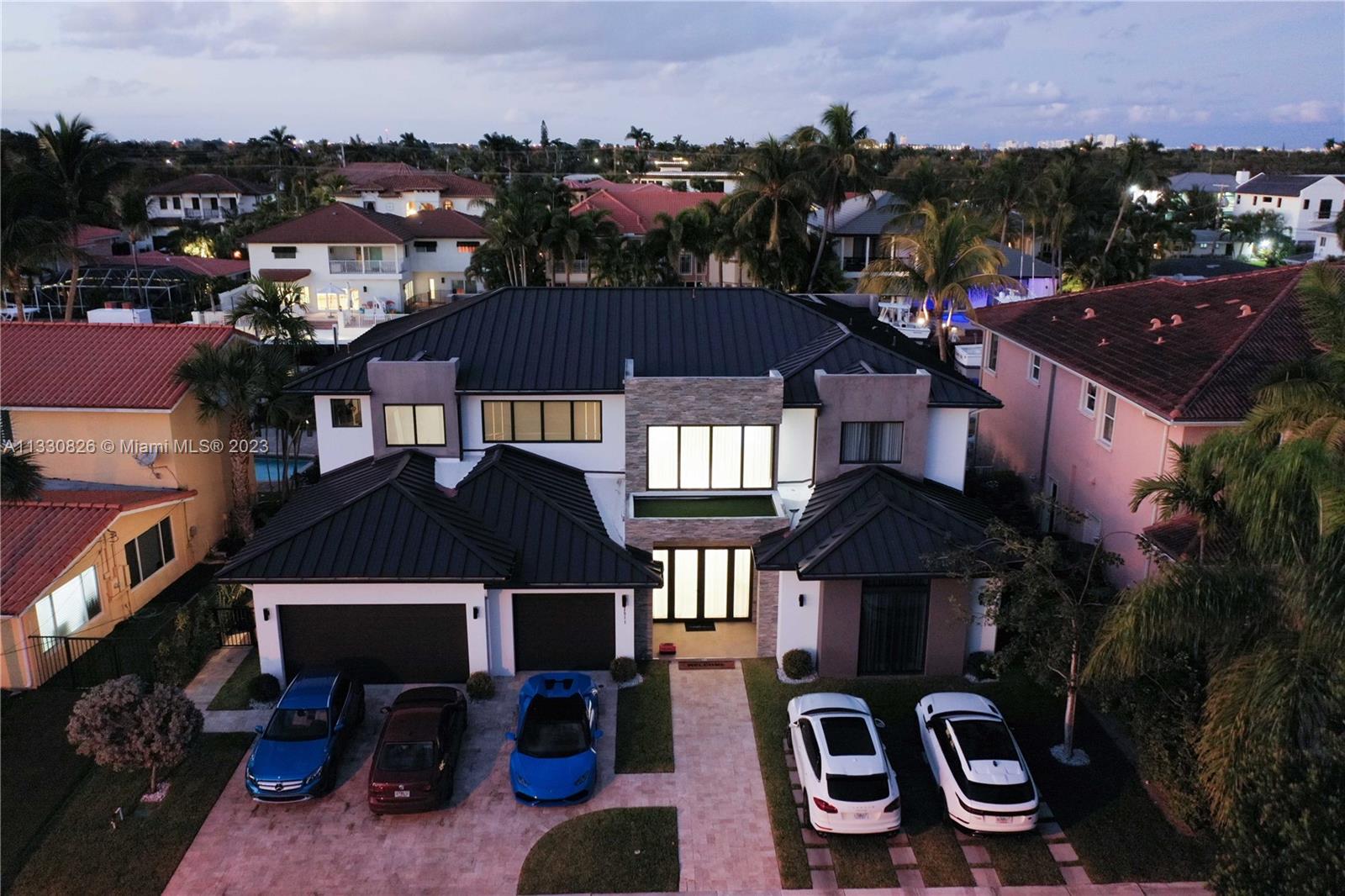 CORAL KEY VILLAS 5TH SEC - Residential
