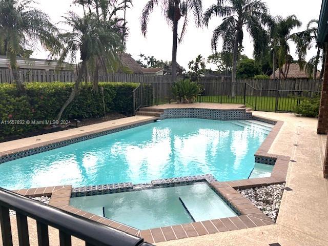 PINE MEADOWS ESTATES - Residential Lease