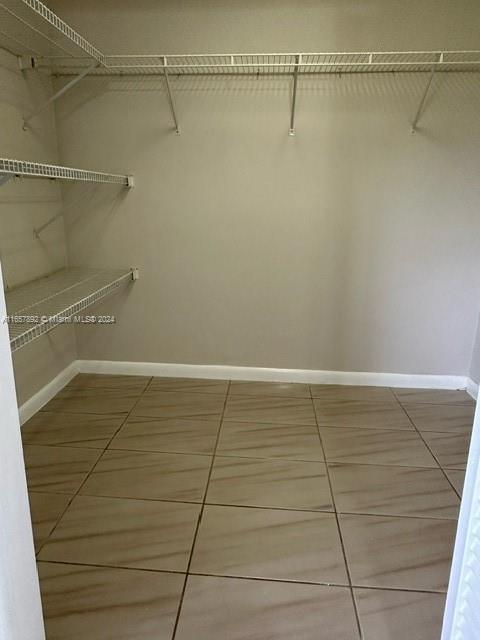 PINE MEADOWS ESTATES - Residential Lease