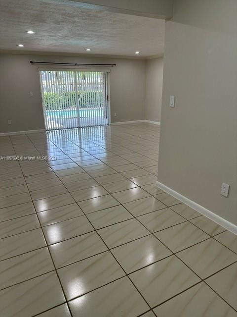 PINE MEADOWS ESTATES - Residential Lease