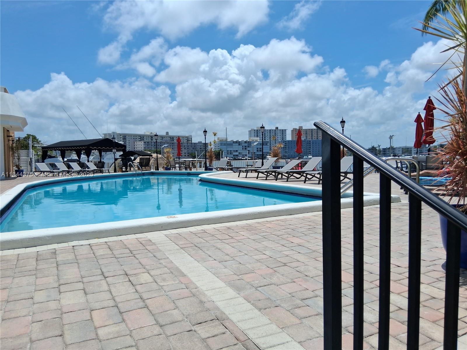 LAKE POINT TOWER CONDO - Residential Lease