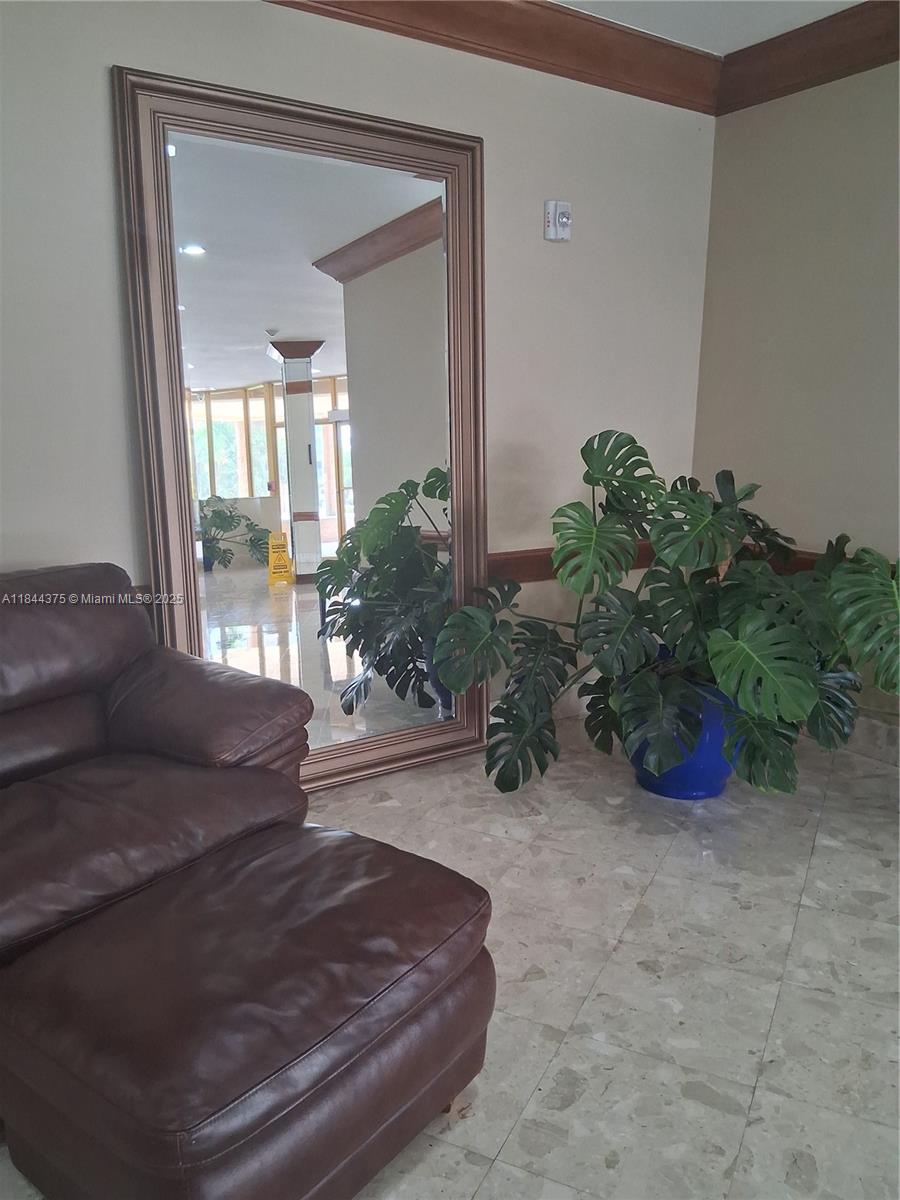 LAKE POINT TOWER CONDO - Residential Lease