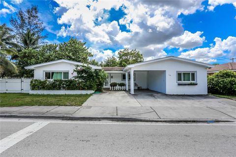 Photo of 3000 Hollywood Blvd, Hollywood, FL 33021 (MLS # A11883404)