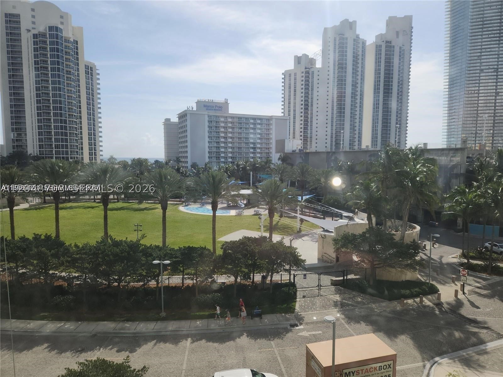 19370 Collins Ave 517