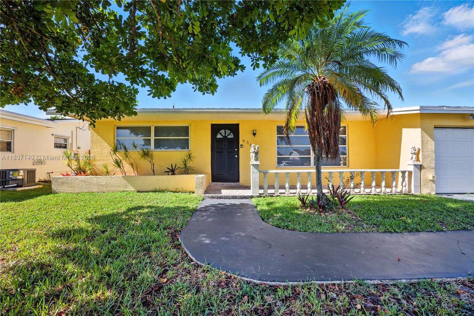 9540 NW 25th St, Sunrise, FL, 33322/$485,000 1 9540 NW 25th St