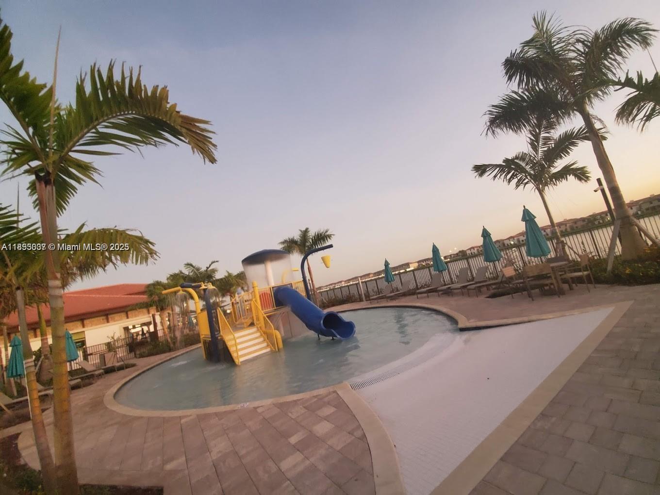 AQUABELLA NORTH REPLAT - Residential Lease