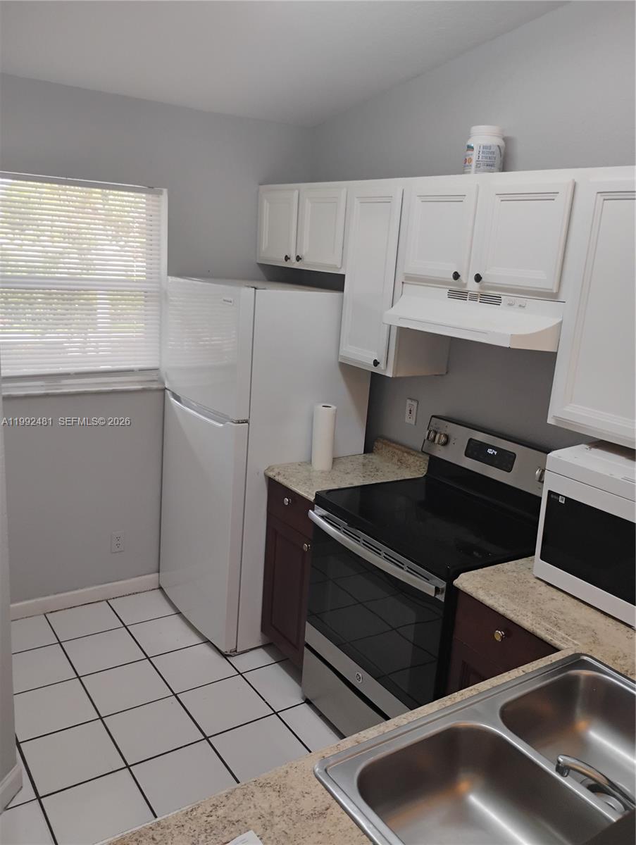 GARDENS OF SUNRISE CONDO - Residential