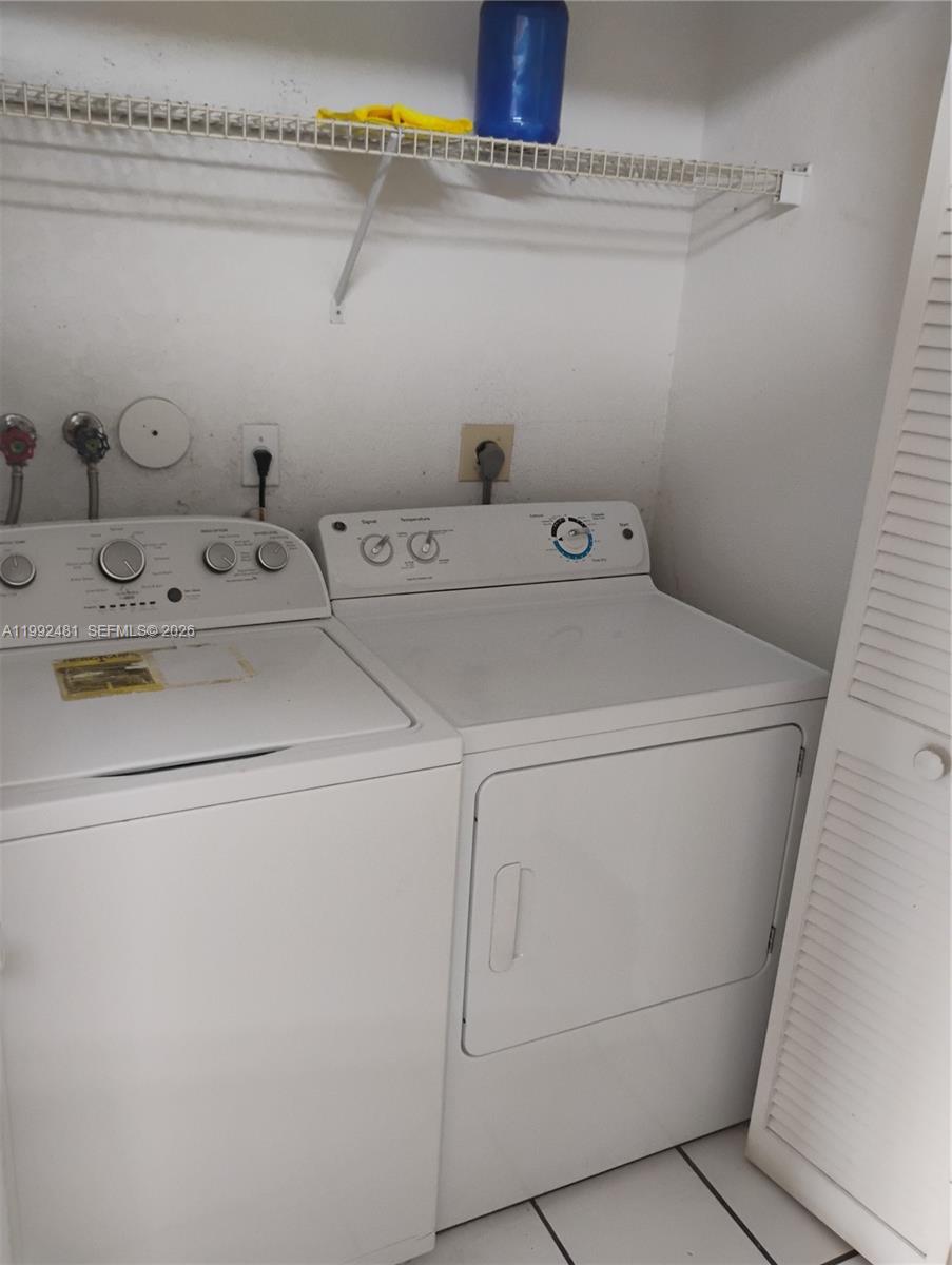 GARDENS OF SUNRISE CONDO - Residential