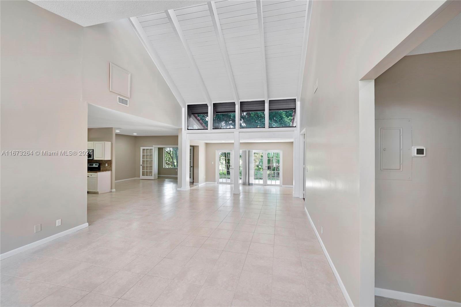 8049 Buttonwood Cir