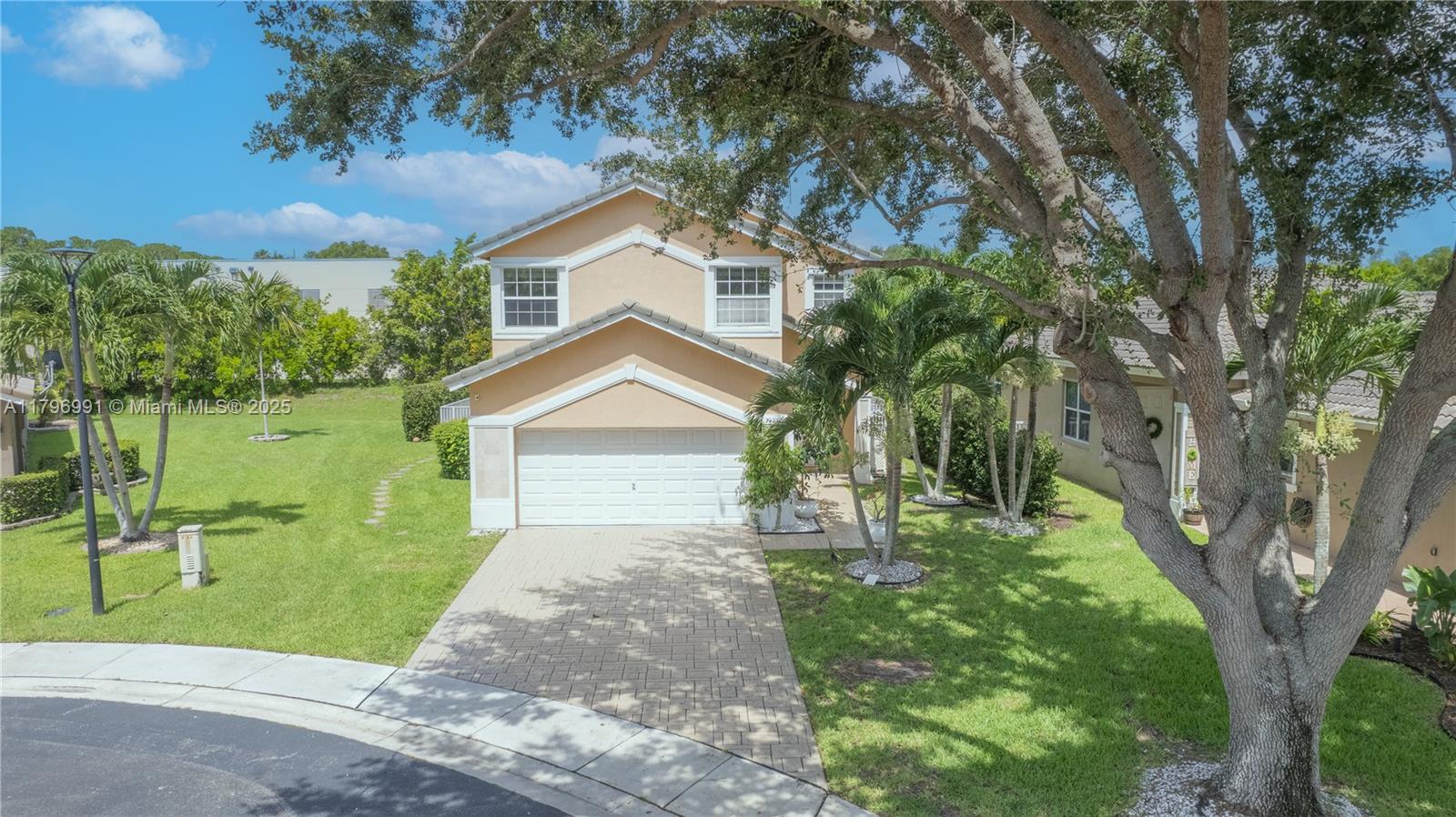 7423 NW 70th Ave