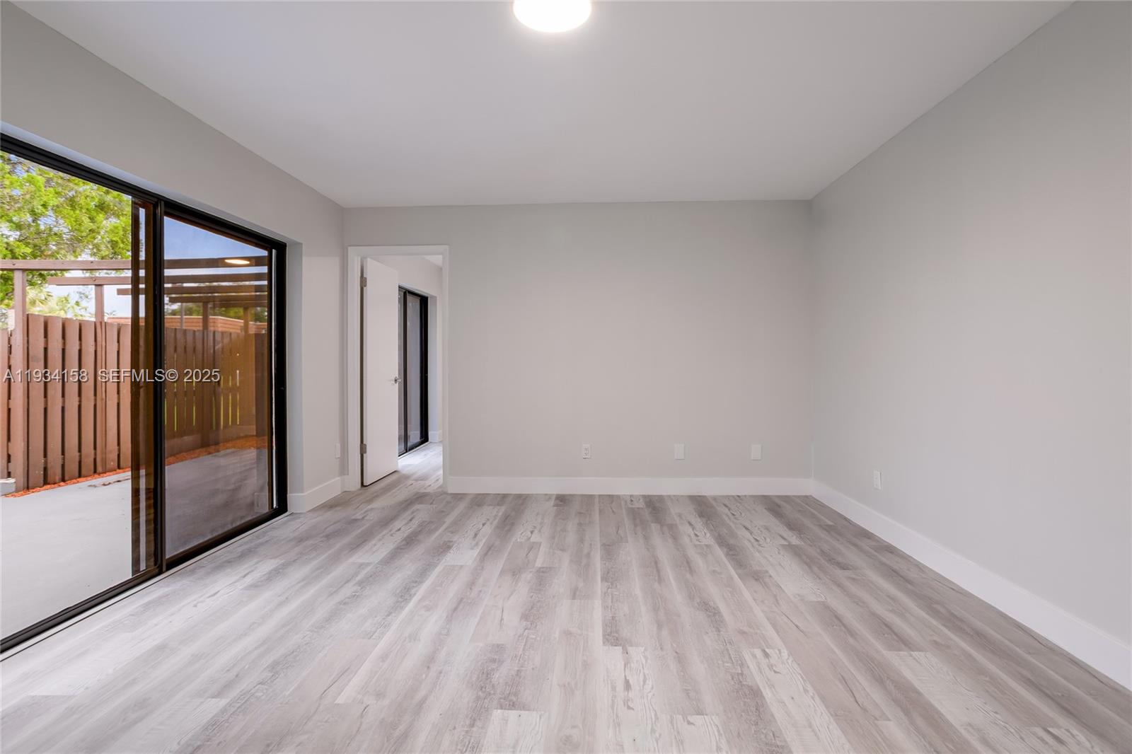 C H E ACRES - Residential