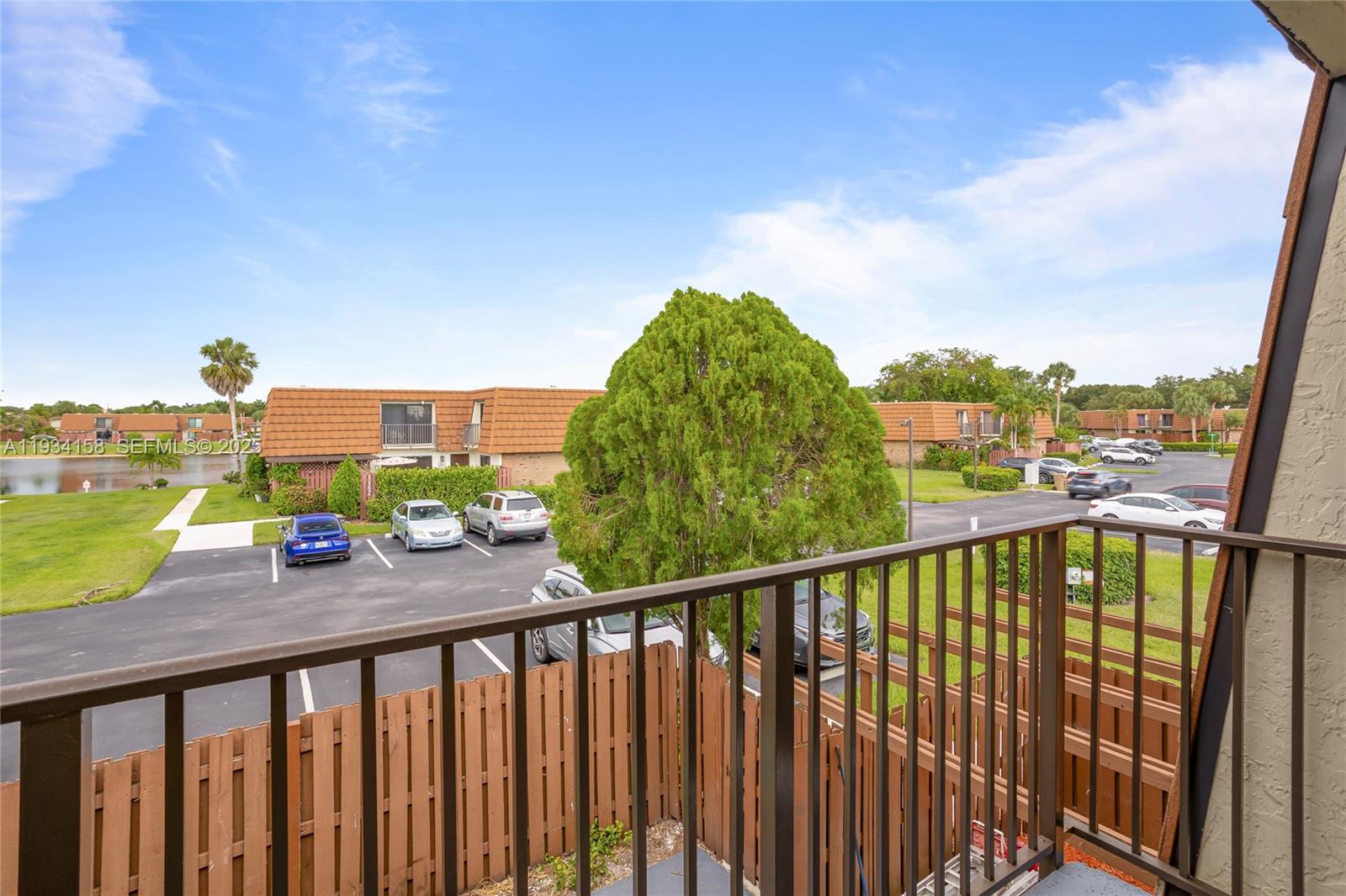 C H E ACRES - Residential