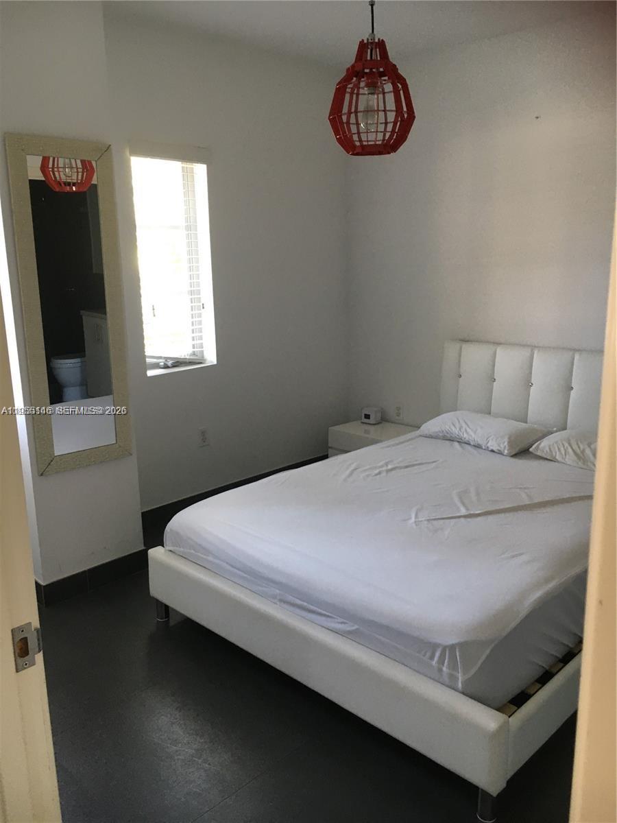 THE EVELYN CONDO - Residential Lease