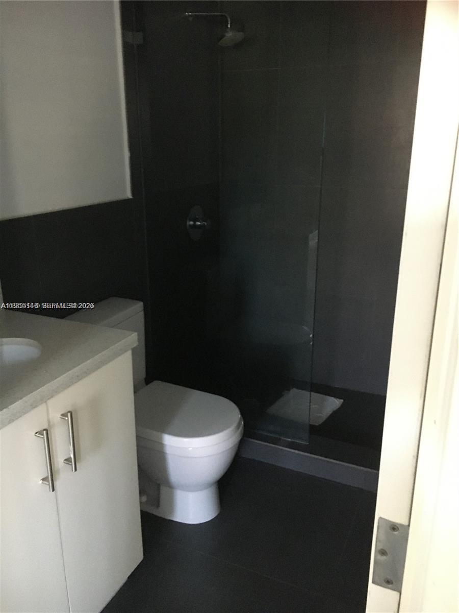 THE EVELYN CONDO - Residential Lease