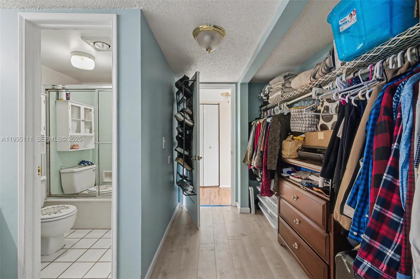 LIVE OAK CONDO SIX - Residential