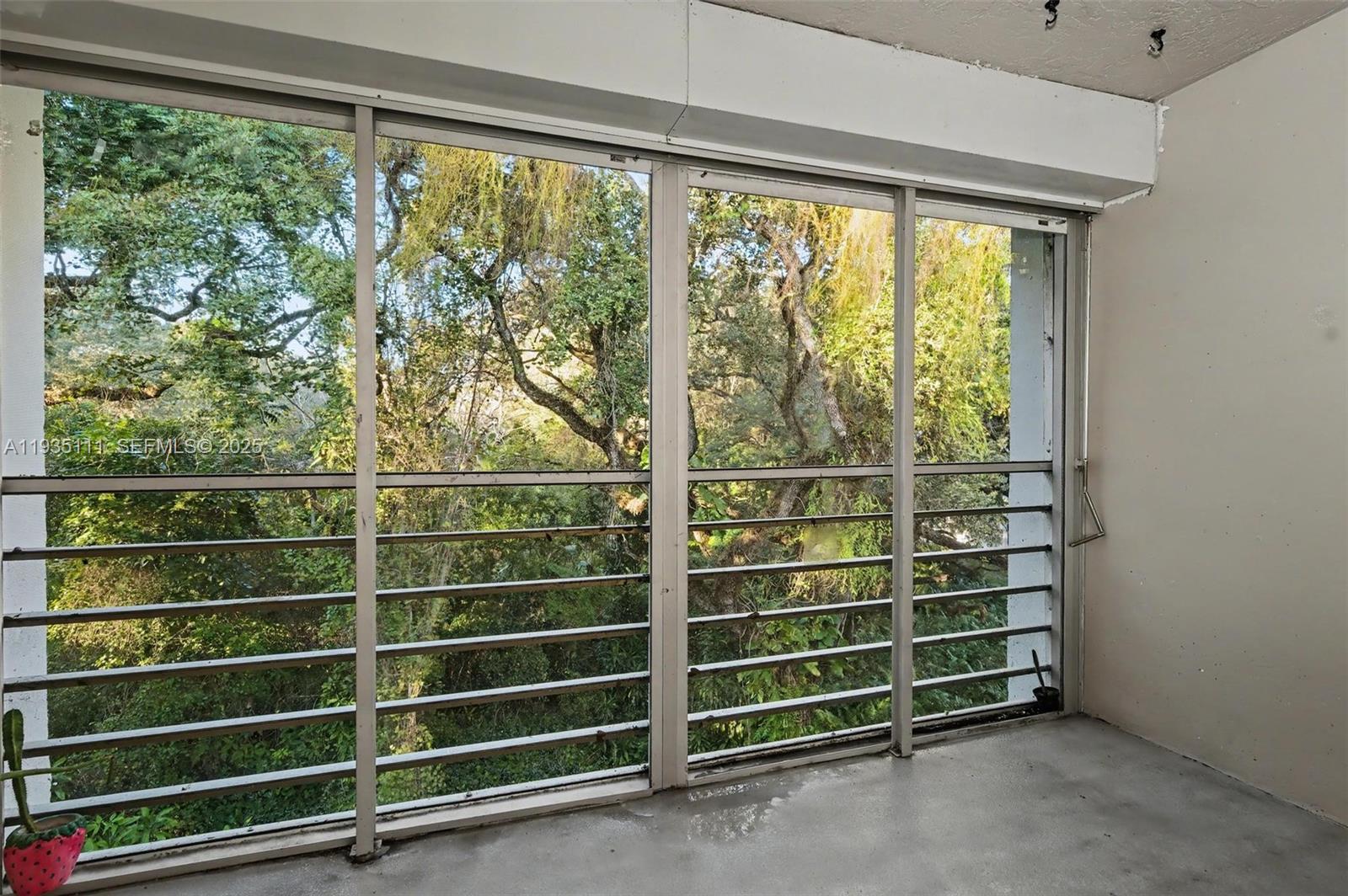 LIVE OAK CONDO SIX - Residential