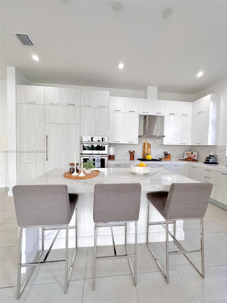 DOWNTOWN DORAL SOUTH PHAS - Residential Lease