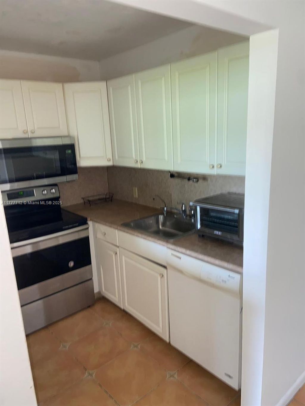 Photo of 8 Fanshaw A #8, Boca Raton, FL 33434 (MLS # A11777712)