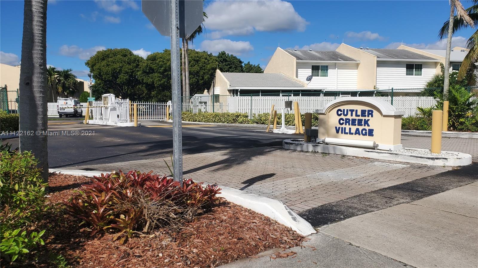 BLACK CREEK VILLAS - Residential