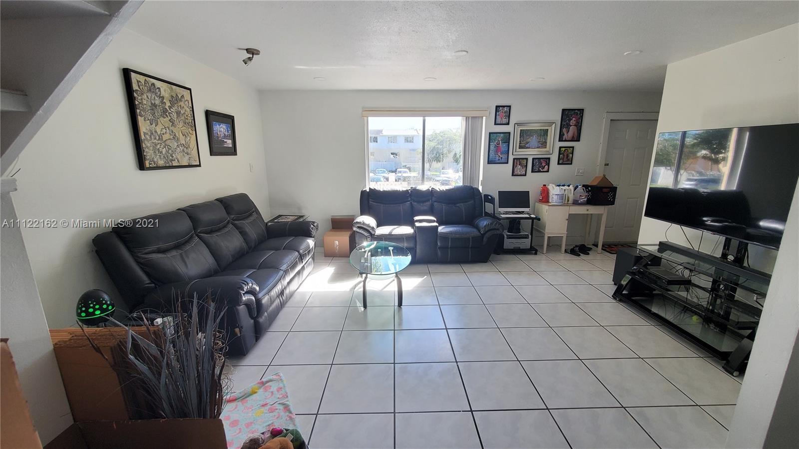 BLACK CREEK VILLAS - Residential